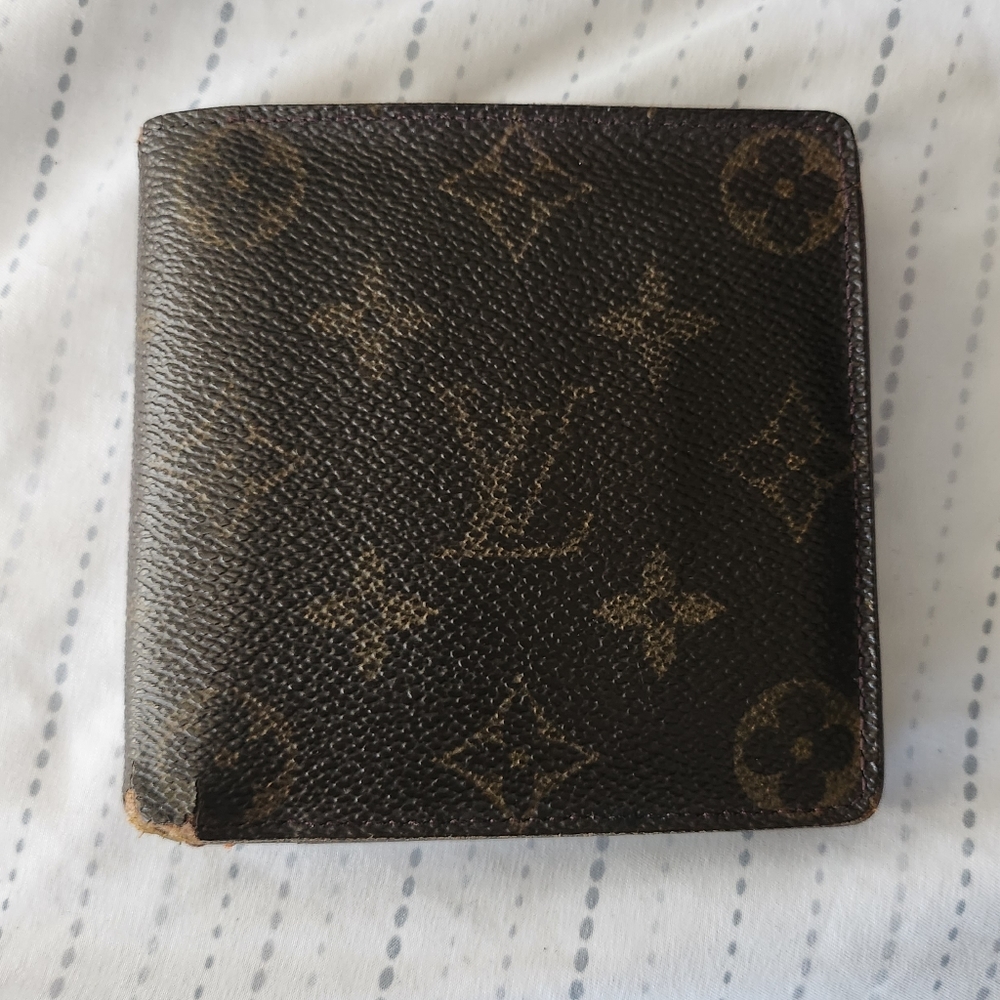 1995 Vintage Louis Vuitton Bifold Mens Wallet
